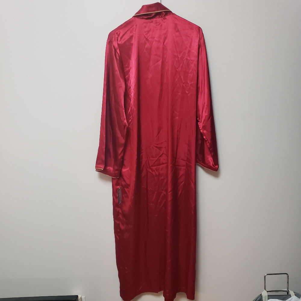 Nine & Co.Red Satin Robe M - Picture 4 of 7